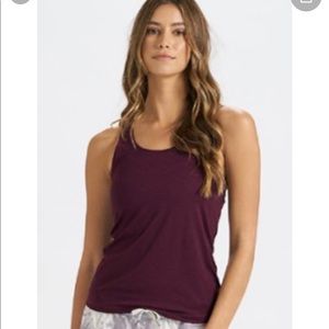 Vuori Lux Performance Tank Cerise Heather Small